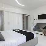Vittoriano Apartments